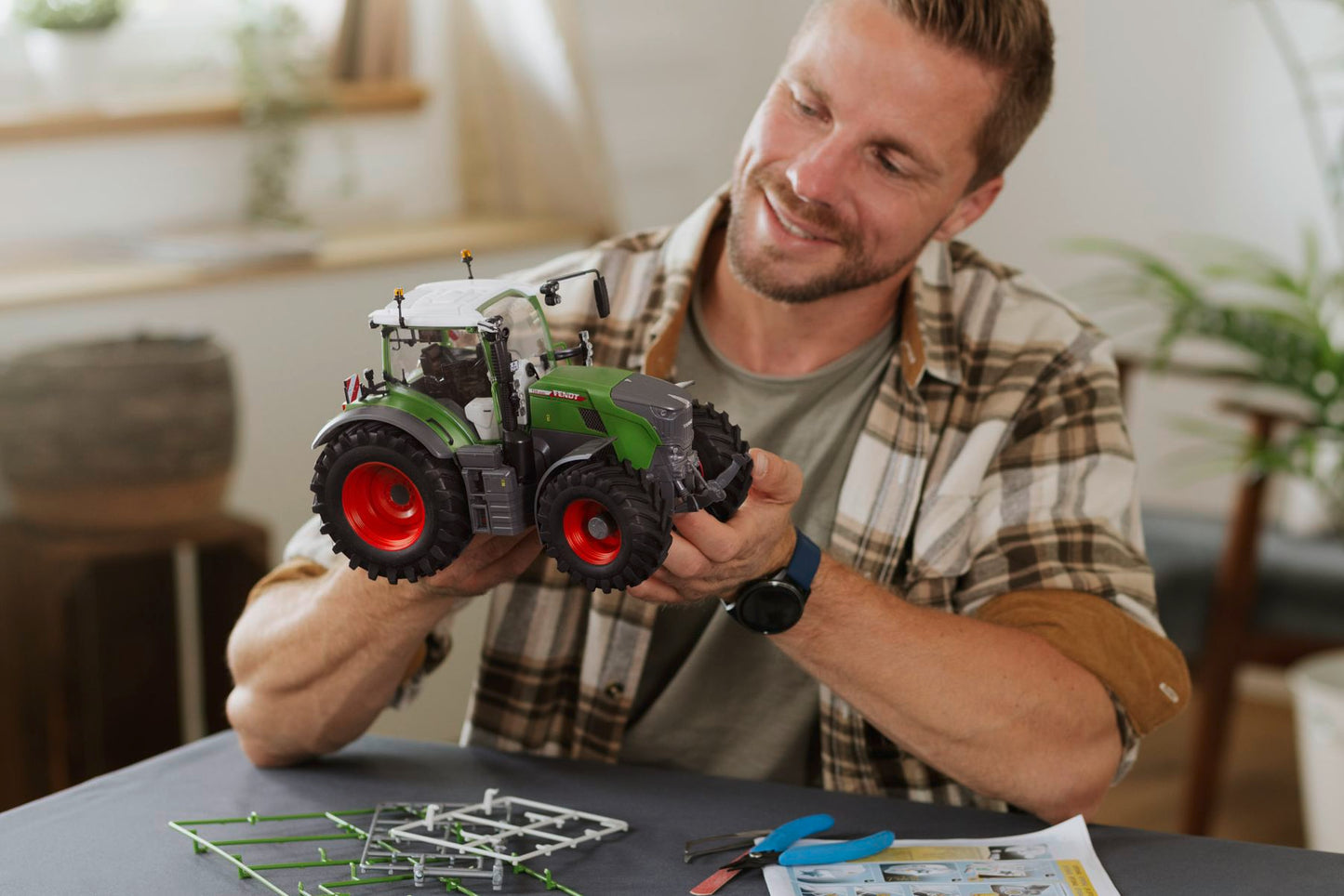 Revell: Fendt 728 Vario Traktor