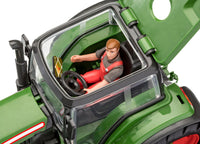 Revell: Traktor mit Anhänger